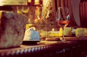 Paris Aperitif: Wine and Cheese Paris Aperitif: Wine and Cheese