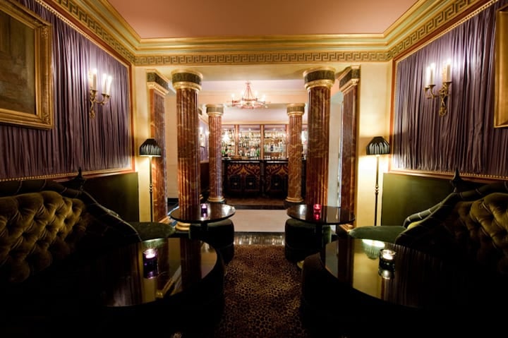 HiP Paris Blog, Forest Collins, L'Hotel, 5 Best Hotel Bars in Paris