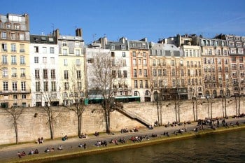 12 Paris Apps That Make Exploring the City of Light Easier