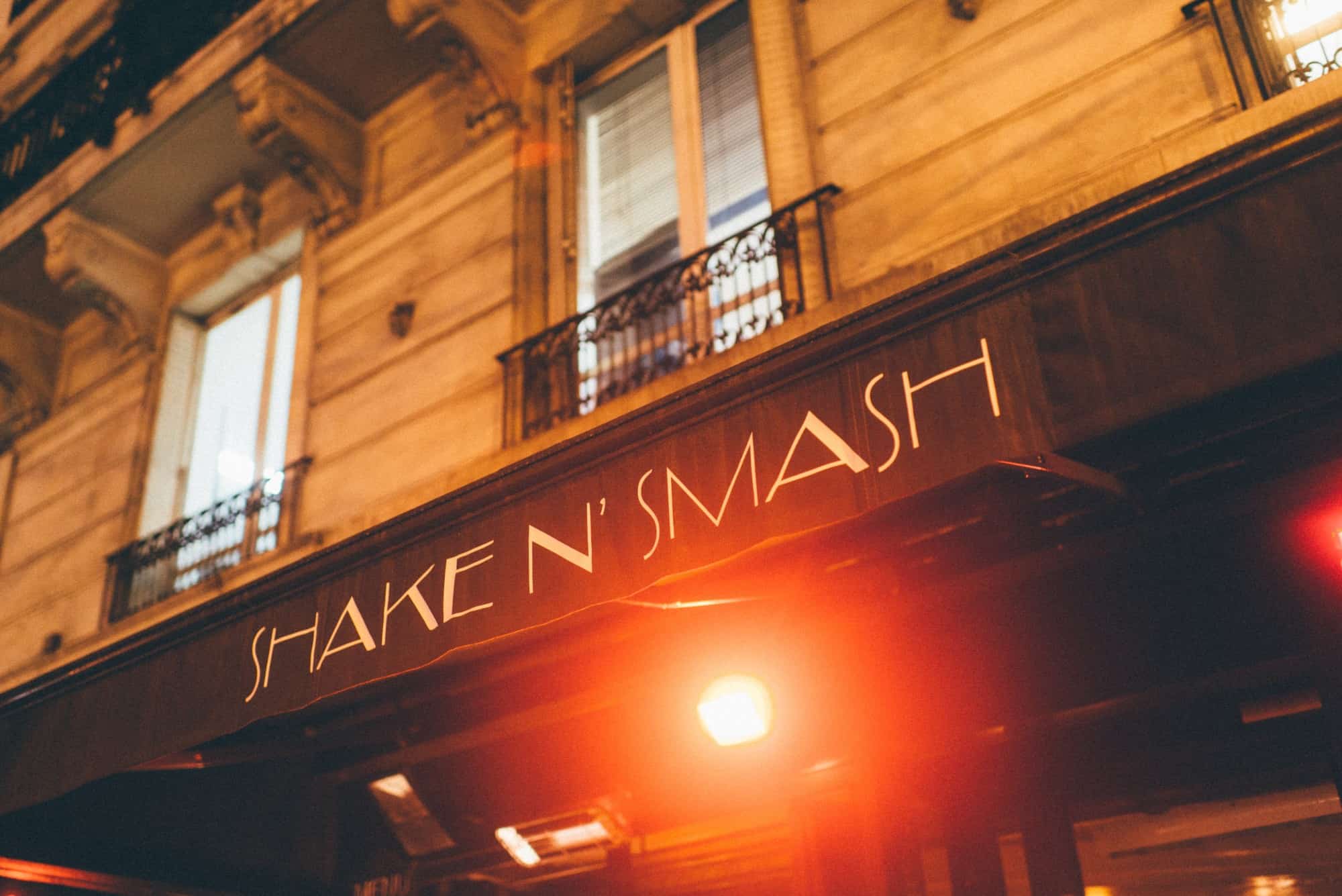 HiP Paris blog. The 3 most outrageous cocktails in Paris. Awning of Shake n' Smash. Photo by Jean-Marie Heidinger.