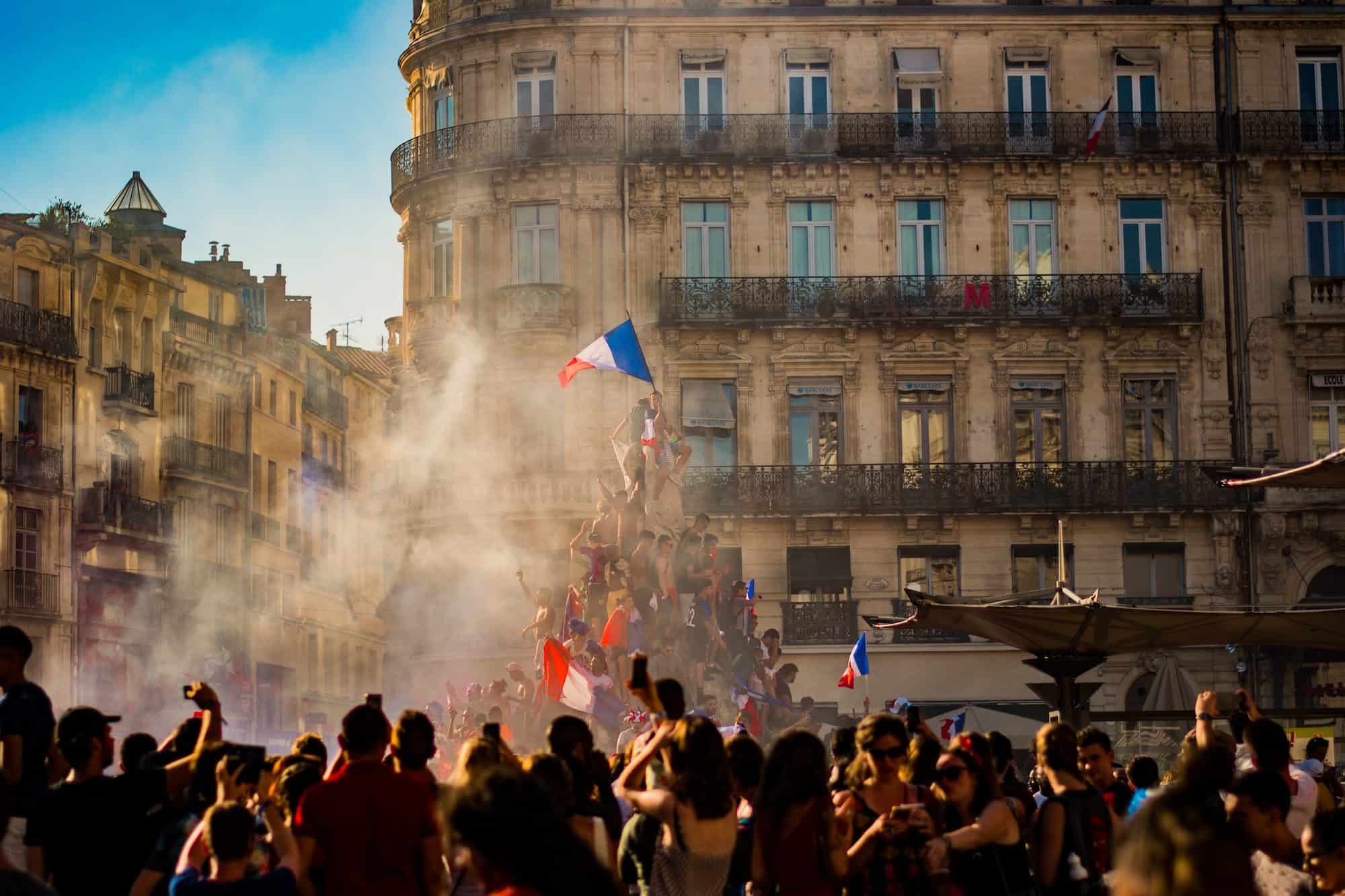 HiP Paris Blog tells the story of la rentrée, before which Paris summer is all about outdoor events like Bastille Day and Gay Pride.