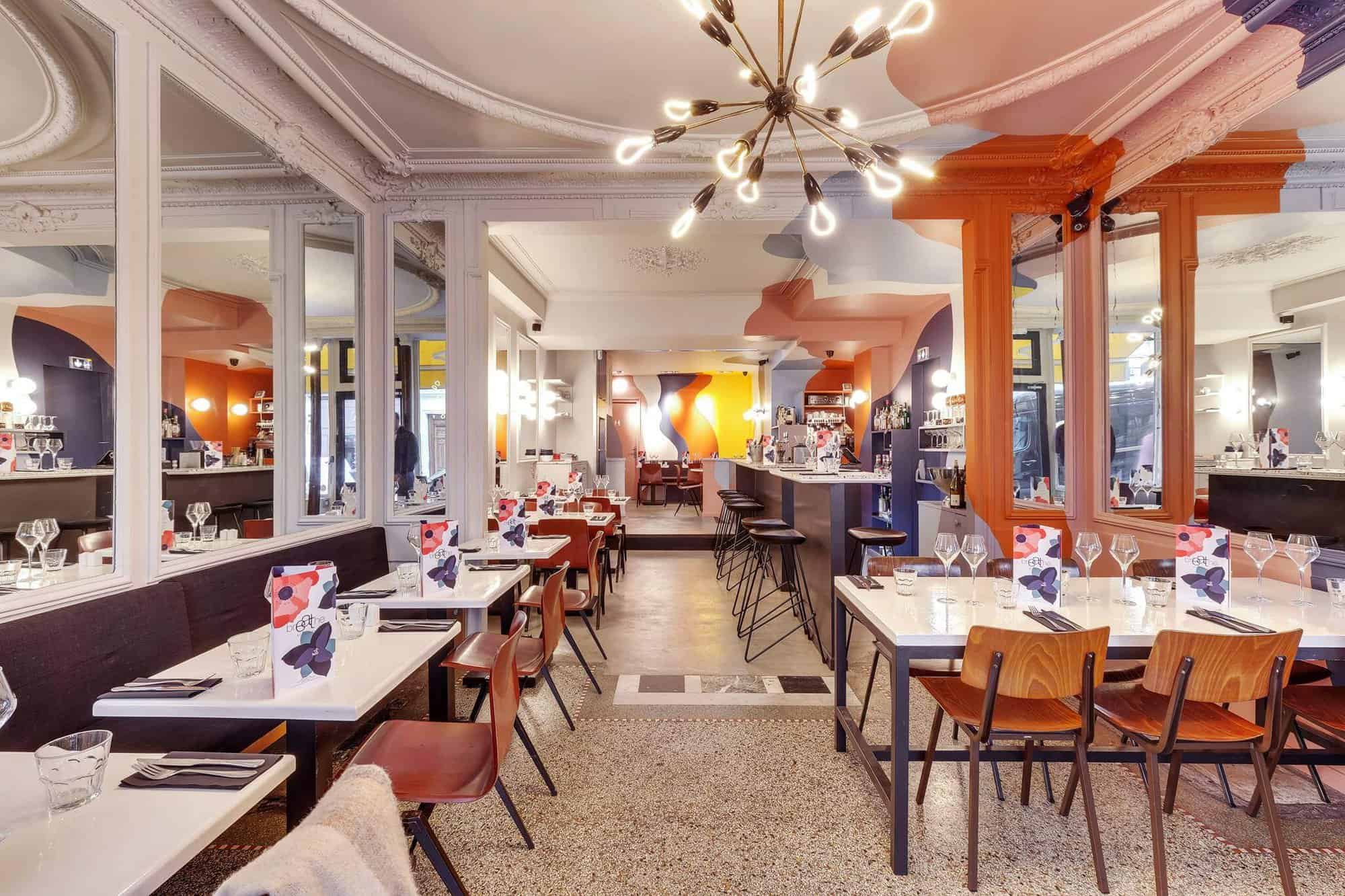 A photo of the interior of the restaurant brEATHE in Pigalle, Paris