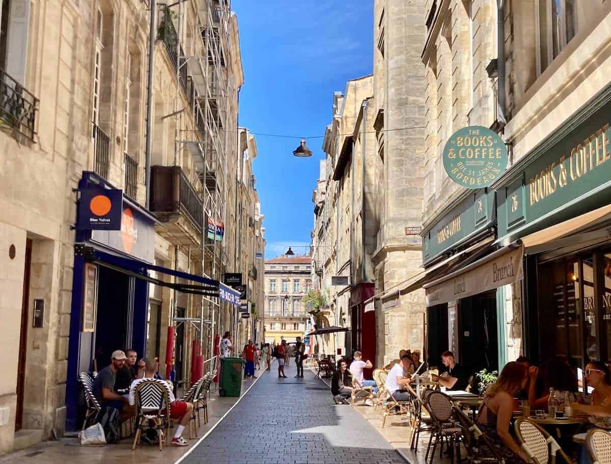 A historic passage way in Bordeaux on a sunny day. 